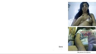 ಸುಂದರವಾದ ಹದಿಹರೆಯದ ಲಿಲಿ ರೈನ್ ಒದ್ದೆಯಾದ ಪುಸಿಯನ್ನು ಹಸ್ತಮೈಥುನ ಮಾಡಿಕೊಳ್ಳುತ್ತಿದ್ದಾಳೆ ಮತ್ತು ಚೇಕಡಿ ಹಕ್ಕಿಗಳೊಂದಿಗೆ ಆಟವಾಡುತ್ತಿದ್ದಾಳೆ